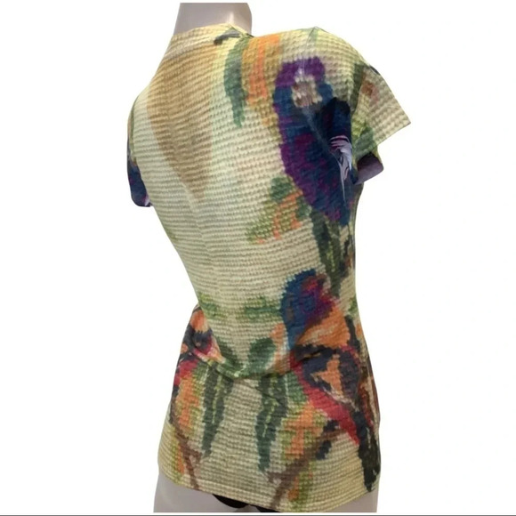 Yellow Sublimation Size Medium Parrot Printed Fitted V-Neck Tee. Made in USA New - Picture 2 of 3
